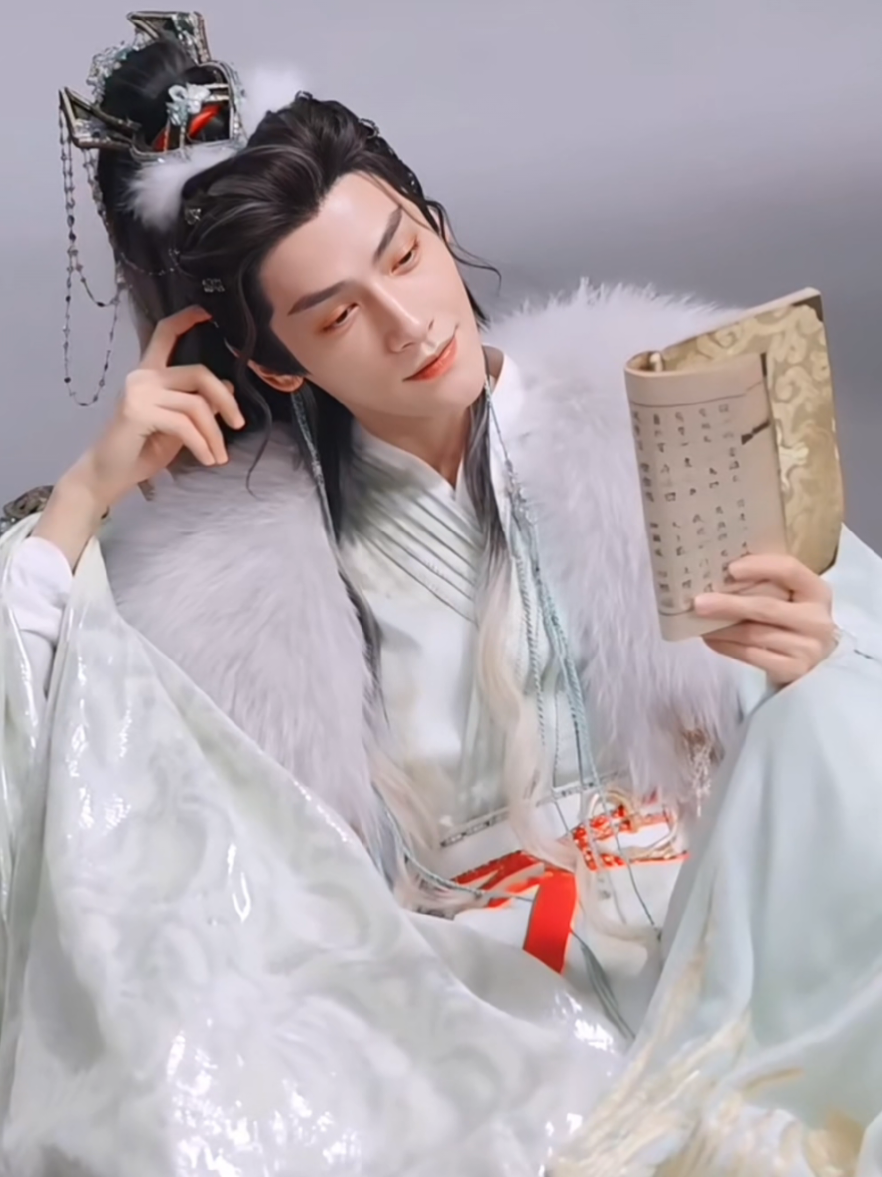 TangLiCi สวมใส่เครื่องแต่งกายที่เป็นองค์ประกอบทางประวัติศาสตร์จีนที่สืบทอดมายาวนานมากกว่า 5,000 ปี 🇨🇳 ทำให้สุนทรียศาสตร์จีนของ ShuiLongYin เป็นสากล และทำให้วัฒนธรรมอันยอดเยี่ยมของชาวจีนเปล่งประกายเจิดจรัสสู่สายตาชาวโลก  ด้วยพลังแห่ง  Luo yunxi ชายในชุดจีนโบราณที่ยอดเยี่ยมที่สุด 🦁✨ ✅ #水龙吟 (#ShuiLongYin) 📺🐉 ✅ #WhispersOfFate 📺🐉 ✅ #เสียงกระซิบแห่งโชคชะตา 📺🐉 ❤️ #罗云熙 ❤️