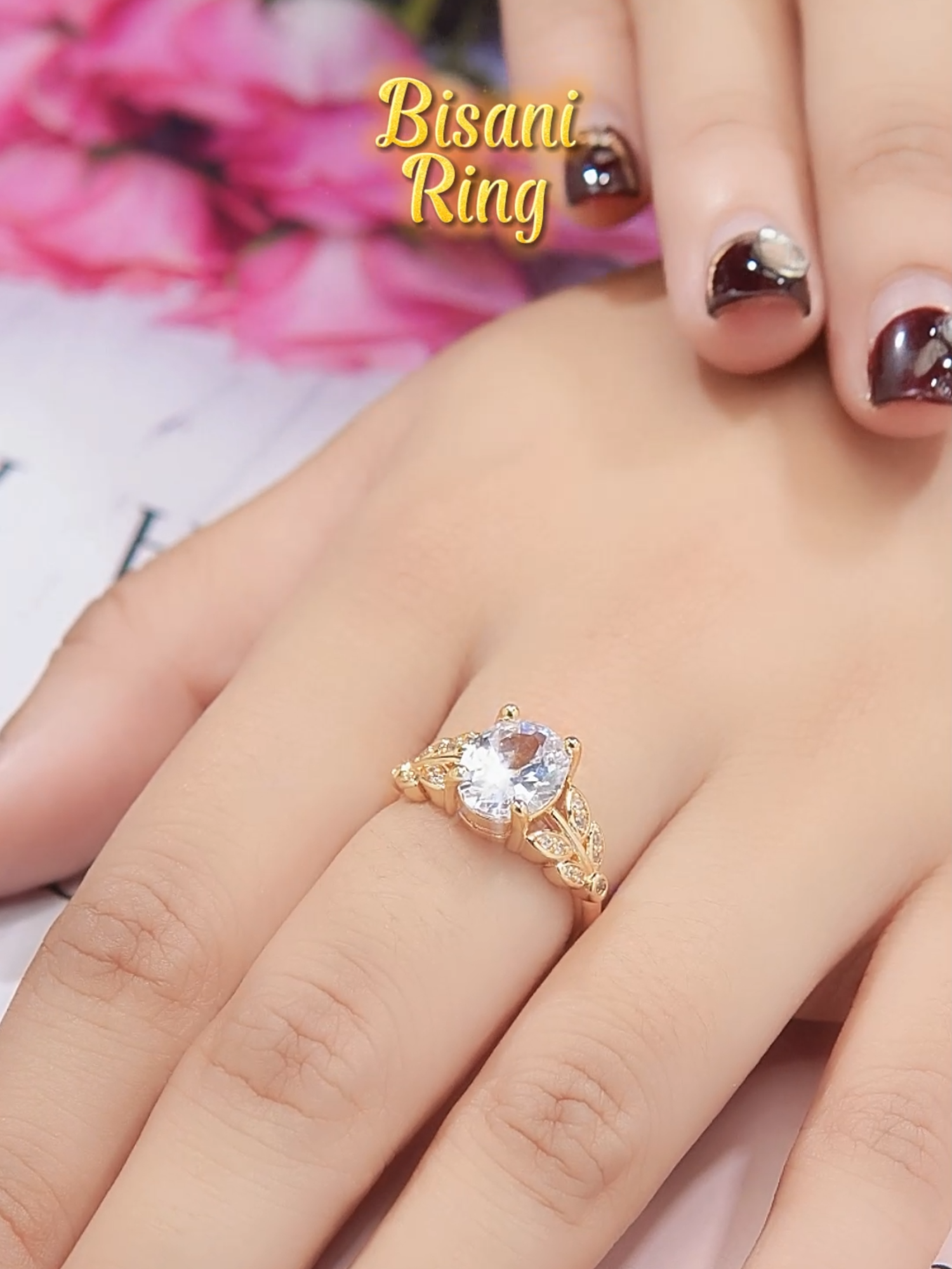 ✨ Cincin Bisani — simbol keanggunan yang memancarkan pesona tanpa berlebihan. Desainnya yang halus dan detail menawan membuat setiap sentuhan terasa istimewa. Sempurna untuk melengkapi gaya eleganmu di setiap momen berharga. 💍🤍 Cek Keranjang Kuning Sekarang #LaVienne #CincinBisani #ElegantStyle #TimelessBeauty #JewelryLover #cincin #cincintitanium #Cincinwanita