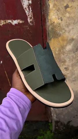 #enuguhandmadefootwear #femaleshoemaker #solefulcreations 