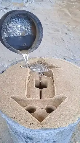 #satisfying #sandmentcrushing #automobile #cementart صهر المعادن صب