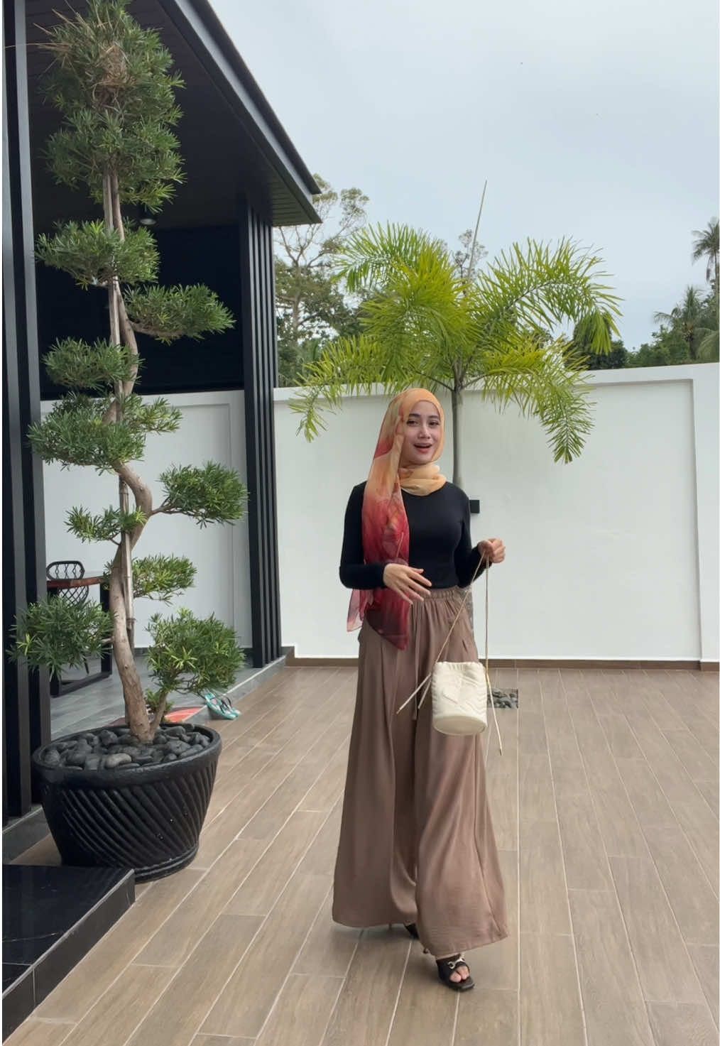 comel ke tak gais seluar ni?? simple2 sahaja kitaa~