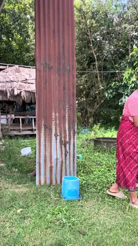 แม่นผุได๋เฮ็ดข่อย