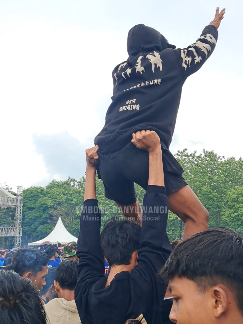 Cuaca sangat bersahabat Sewindu Ska Fest Pemuda TRIJATI x TIPE-X 2025 #sound #ceksound #soundsistem #horeg #batle 