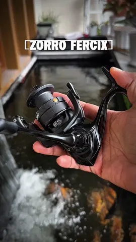 Reel warna hitam keren Zorro Fercix SW, power handle. #mancing #mancingmania 