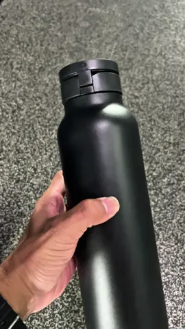 หมดปัญหากับการไม่มีที่วางโทรศัพท์เวลาเข้ายิม #เทรนด์วันนี้ #tiktok #แก้วน้ํา #gym #ออกกําลังกาย 