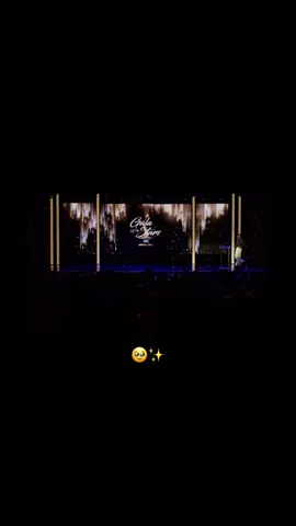 I have tears. I’m so glad she was recognised for all the hard work she does. That girl puts her heart&soul into everything she does. No one does it like Jojo🤍✨ @Chris Hughes @JoJo Siwa @DANCERS AGAINST CANCER  #jojosiwa #chrishughes #fyp #foryoupage #cojo 