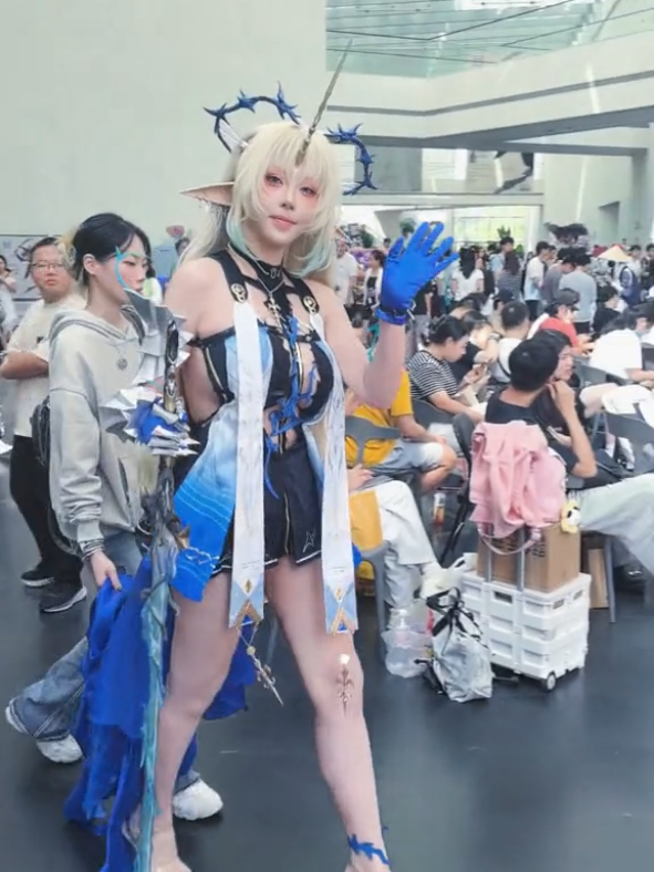 Cartethyia's character today is a serious card@菌烨TAKO_ #caterthiya #鸣潮 #卡提希娅 #wutheringwaves 