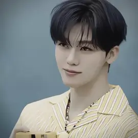 POV-kamu istrinya #jaemin  ,dan ini adalah reaksi mereka bertiga setelah melihat ada gelas yang pecah.↓↓↓ 