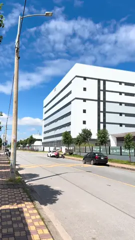 Nhìn bên ngoài vào rộng lớn ghiaa.  bác, bác, anh, chi, em nào chưa có việc làm ib em hỗ trợ ạ, thưởng siêu mê luôn#fukang_technology #tapdoankhoahockhithuanhonghai #TikTokAwardsVN #tiktok #cupcut 