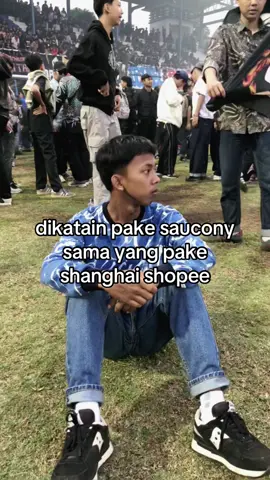 upss🤭 #saucony #foryou #fyp 