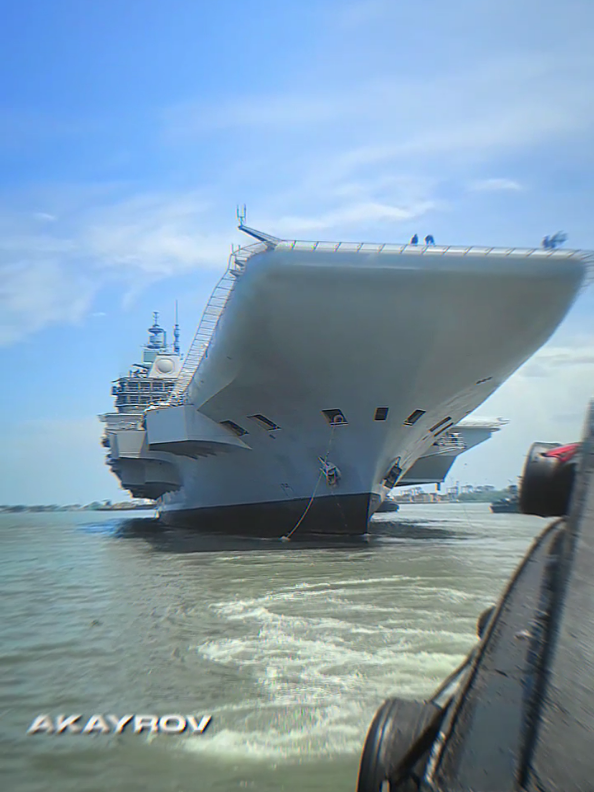 prindapan menyerang bumi  😹 Bahasa Indonesia : INS Vikrant  adalah sebuah kapal induk yang bertugas dengan Angkatan Laut India . Kapal induk ini adalah kapal induk keempat India dan yang pertama dibangun di dalam negeri. Kapal induk ini dibangun oleh Cochin Shipyard Limited (CSL). Nama Vikrant merupakan penghormatan kepada kapal induk pertama India INS Vikrant (1961) . Vikrant berarti 