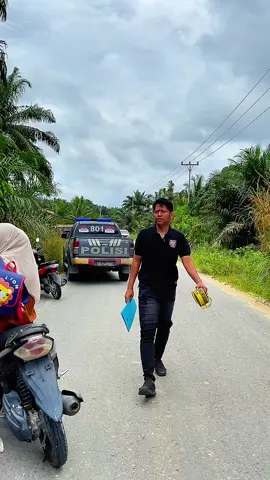 TIM Opsnal @POLSEK KANDIS mendatangi TKP sekaligus olah TKP Penemuan Mayat di Desa Sungai Gondang Kec. Kandis.  #reskrim #reserse #riau #riautiktok #kandis 