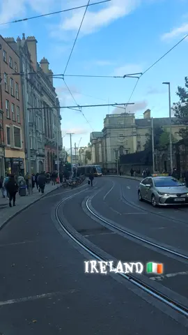 Ireland city center walk 🚶‍♀️ 🇮🇪 . . . . #ireland🇨🇮 #ireland🇨🇮 #irelandviews #natureireland #weatherireland 