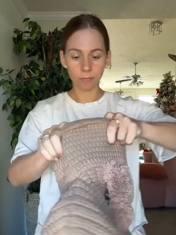 🔥 Black Friday Mega Sale – 50% OFF! ❄️ Stay warm & stylish this winter with the 3-in-1 Storm Hood! 💖 Combining hat, face mask & scarf – perfect protection from wind & cold! 👉 Grab your favorite color and enjoy winter in comfort & style!