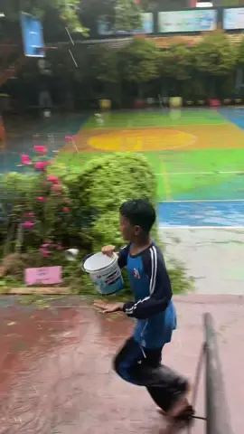 dibawah hujan ituuuu🥹#fyp #smpn1dukupuntang #plpuinssc #uinssc2025 #uinssccirebon 