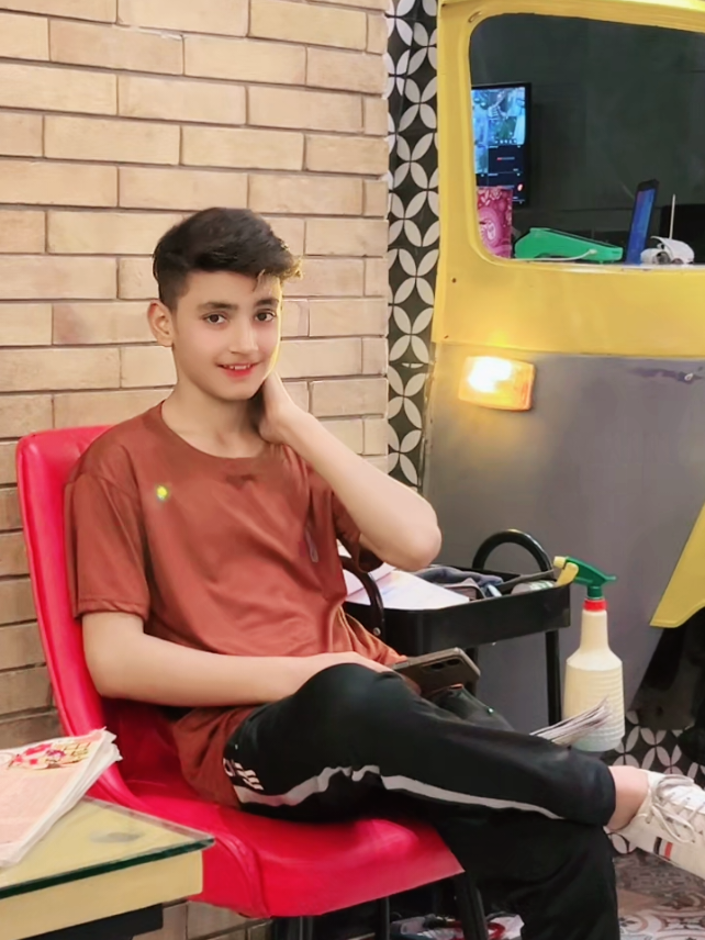 ak payari si comment 💗👀🥀 repost karo 🥹 for you 🥲#tiktokviral #veral_video #trending #unfreezemyacount #foryou 