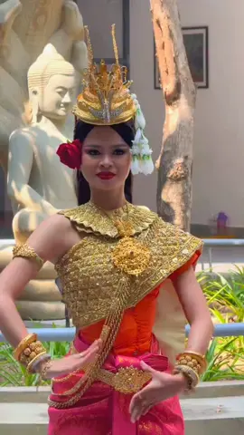 ឯកមាស.🤍✨ #របាំខ្មែរ🇰🇭 #apsara #fyppppppppppppppppppppppp #cambodia #សុំ❤️ម្នាក់មួយមកok🙏❤️❤️ 