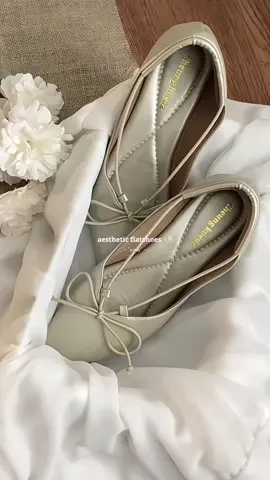 tebal ringan elastis dan bagian dalam full bludru ! fix nyaman pake seharian ! 🤍 #flatshoes #shoes #racuntiktok 