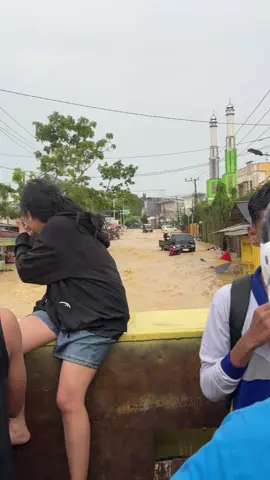 Wisata kota banjir #banjirsamarindahariini #samarinda 