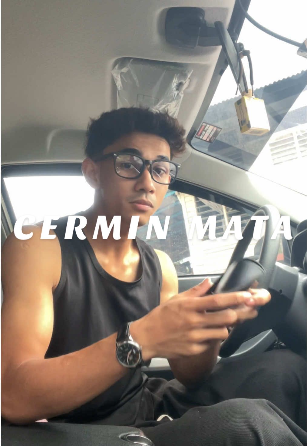 Kalini warna matte black pulak , lagi nampak smart giler #cyxussunglases #spek #fy 