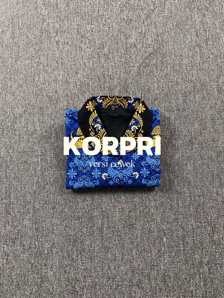 rampil kece badai 🌪️ pakainya motif korpri😎 #alisabatiksolo #kemejabatik #kemejabatikpria #batikmodern #kemejabatikslimfit 