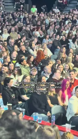 Her energy is unmatched 💅🏽 🎸 🤘🏾 #belfast #mcflyvsbusted #ssearenabelfast #foryoupagе #mcfly 