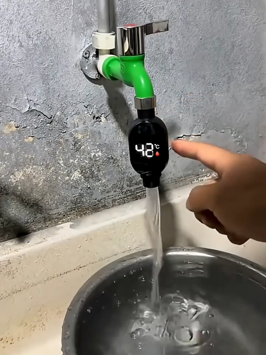 Hot water will flow from the pipes without electricity! Smart Tap Heater 🔥__#gadgets #foryou  #smarttapheater