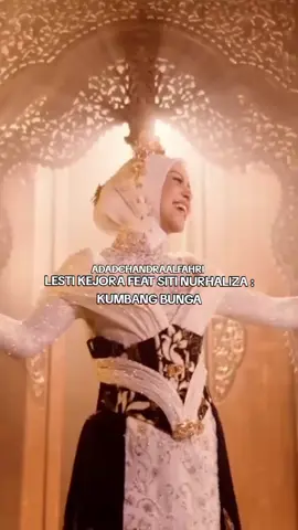 Masyaallah Duet yang begitu bagus,Siti Nurhaliza dan Lesti Kejora❤️ bagus bgt single duet Lesti ft Siti Nurhaliza-Kumbang Bunga, bismillahirrahmanirrahim booming, aamiin ya rabbal aalamiin 🤲@Lesti Kejora Siti Nurhaliza 