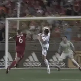 لاعبي 👆🏿 🔥  #fyp #fypシ #viral #زلاتان #zlatanibrahimovic 