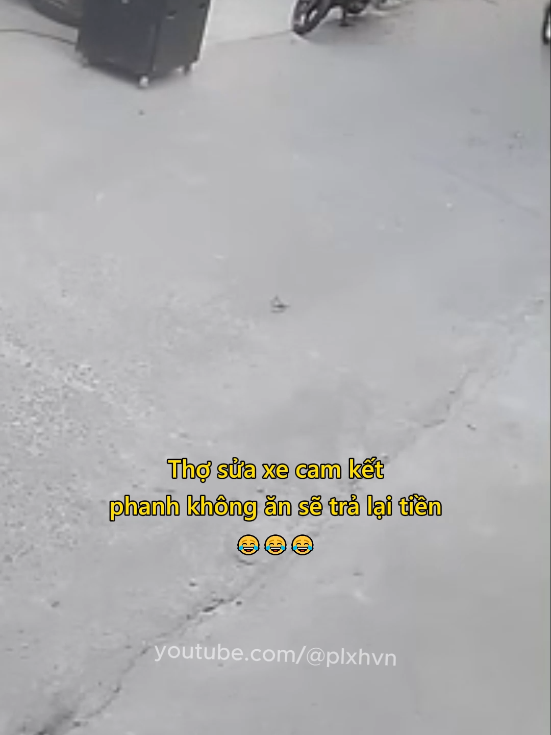 Thợ sửa xe cam kết phanh không ăn sẽ trả lại tiền 😂 #giaothong #antoangiaothong #haihuoc #vuive #plxhvn #phapluatxahoi
