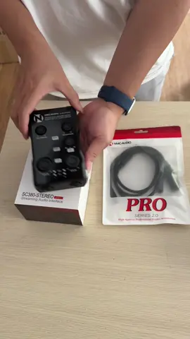 NMC-AUDIO có sản xuất dây chính hãng cho mọi nhu cầu thu âm và mọi thiết bị của mọi người với BOX LIVE SC380
