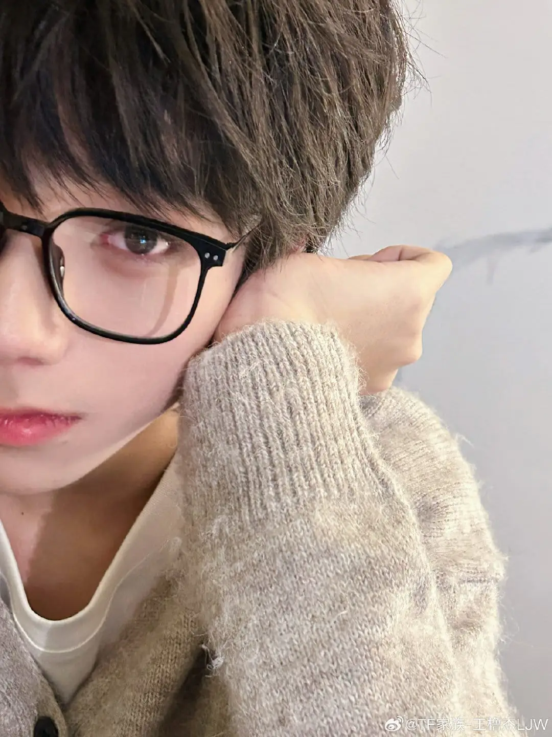 Wang lujie update Weibo guys,  #tffamily🇨🇳💫  #semogafyp  #foryouge  #fyp 