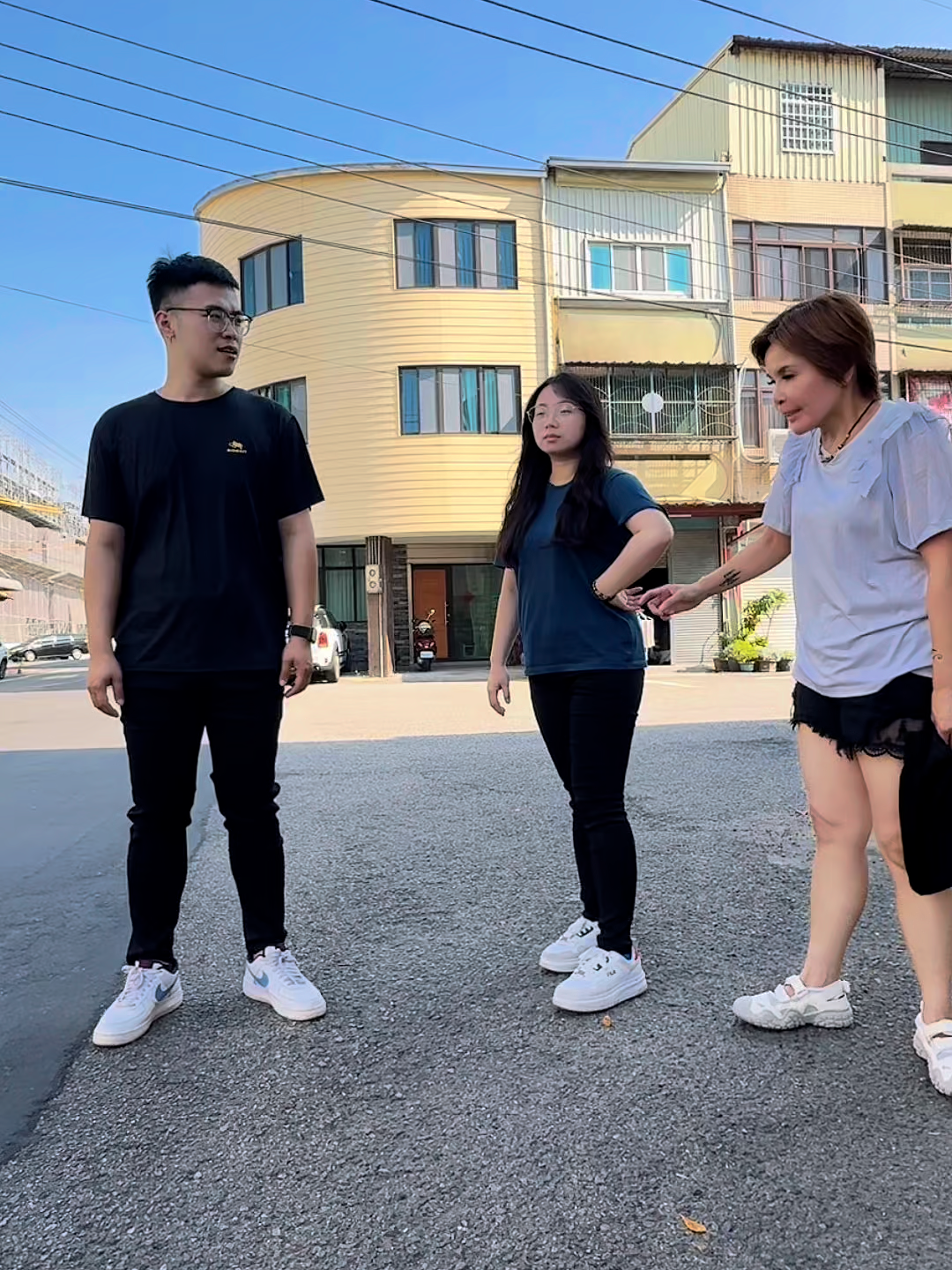 彈性太好了吧，秋天最適合、必備的激SO長褲，上車！！！ #一姐好狂 #竹節長褲 #必備 #好物分享