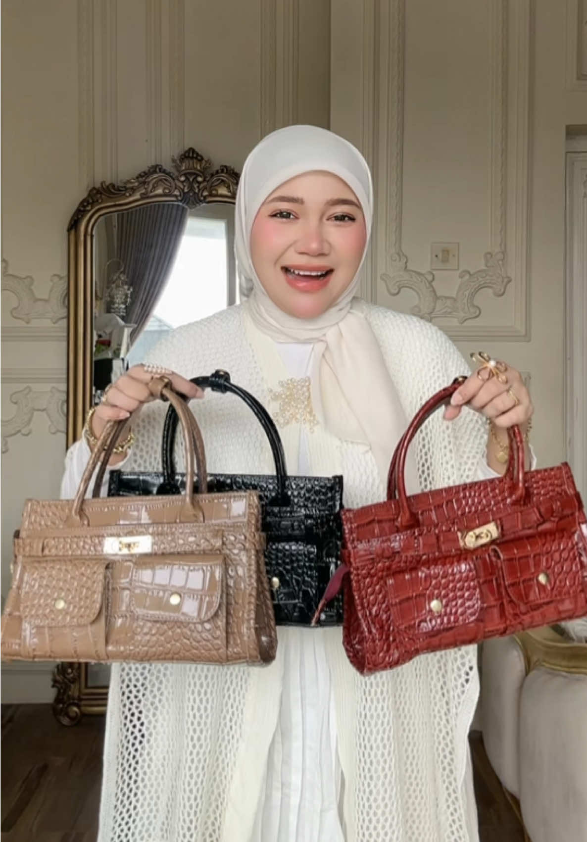 cantikk gilaaa , apalagi harganya bikin melongooo. #tas #handbag #tascantik #tascroco #taswanita 