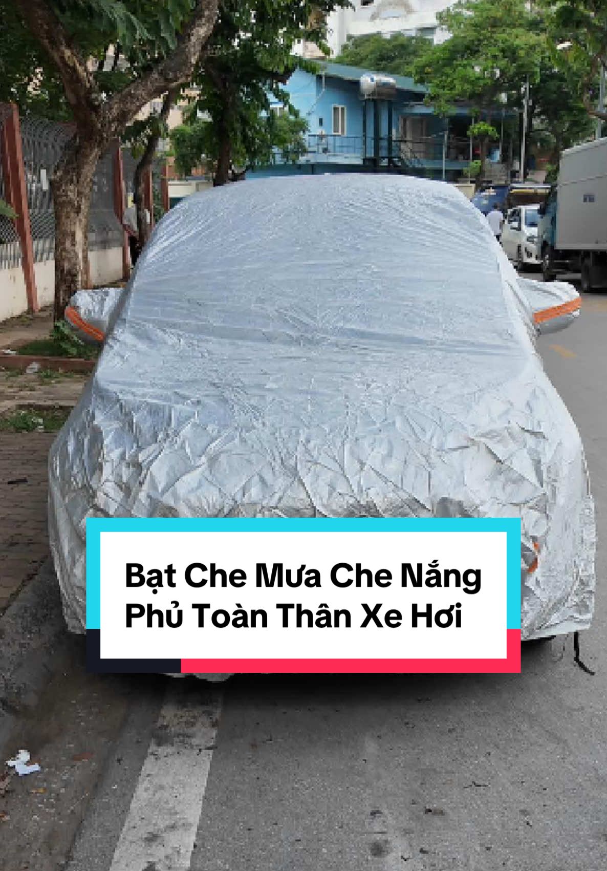 Bạt phủ che mưa che nắng ô tô, phủ toàn thân bảo vệ toàn diện mưa nắng gió bụi, với chất bạt dai phủ nhôm bạc bền bỉ #hunglendo #phukienoto #batphuoto #batphuotocaocap #batphuxeoto 