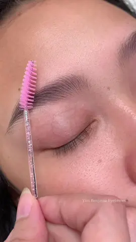 Her brows say it all. Natural,lifted, and perfectly in sync🤍 #yimbenjamaeyebrows #hairstroke #eyebrows #ยิ้มเบญจมาอายบราวน์ #แชมป์สักคิ้วประเทศไทยและเอเชีย 