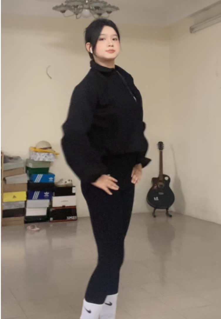 Tr lạnh làm séc cầu ha. Áo iu @kimeehouse 