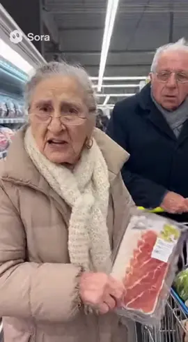 Qualcun altro reagirebbe in questo modo? 🫣😂                    #umorismoitaliano #funnnyvideos #viralvideotiktok 
