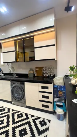 الورشه الفنيه  لتصنيع المومبليا. الحديثه و المطابخ الحديثه والدرسنك  والباب والشباك وبديل الرخام وبديل الخشب 01026727769