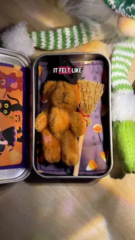 Halloween gift can be cute too🤩🥳#tiktokmademebuyit #halloweengift #teddybear #littlebear #halloweendecor