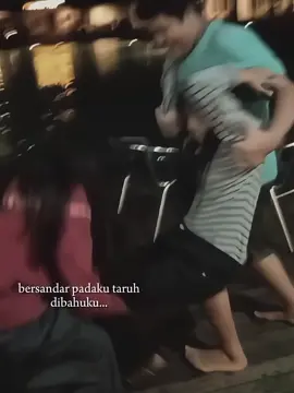 tidak semua hal akan berjalan sesuai keinginan, ,  lepaskan mereka yg memang mau pergi, ,  tapi aku masih akan tetap DISINI, BERSAMA MU WAHAI ADIK MANIS KU, ,  tetap jaga senyum indah di wajah mu @m @Basmalah Gralind @alinda26  #basmalahgralind #mala #fyp 