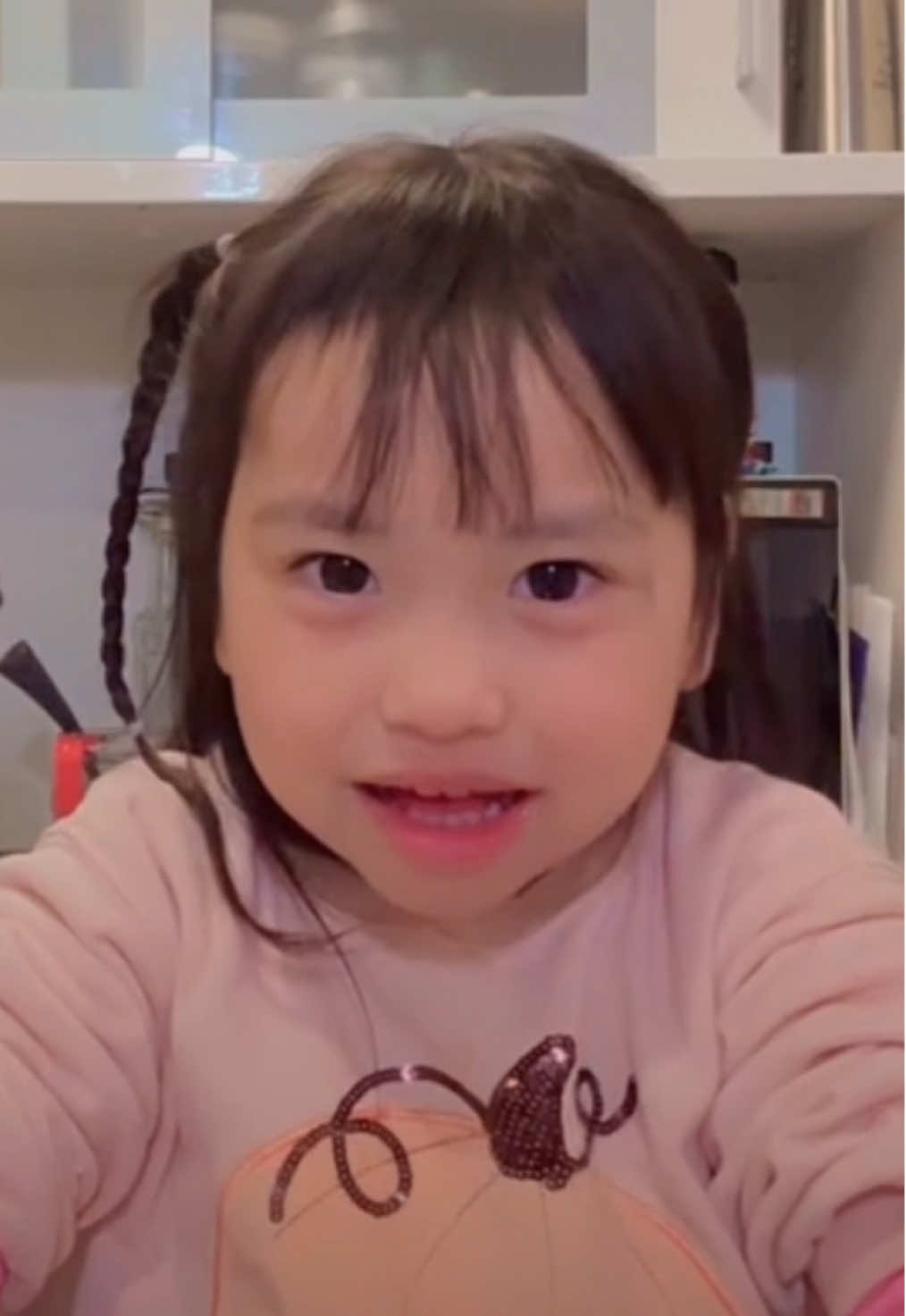 udah gede bantuin umma cuci piring ya kakak ritsukii #ritsuki #natsuki #uenofamilyjapan #ummamega #uenofamily 