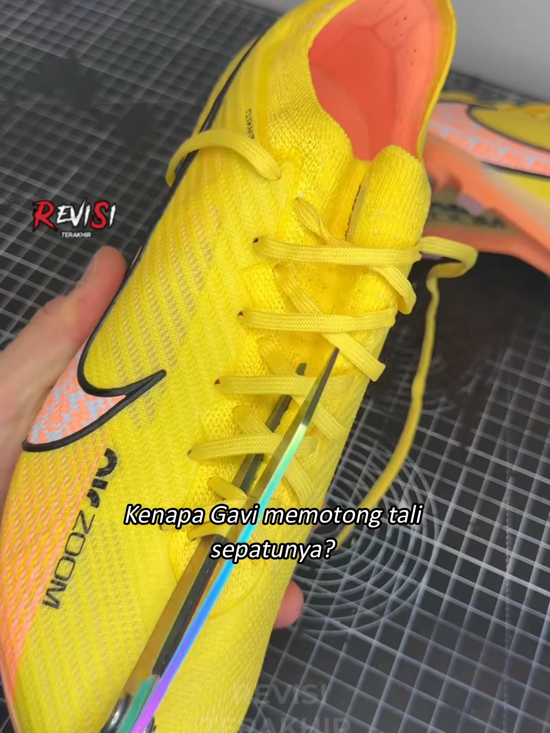 Kenapa Gavi memotong tali sepatunya? 🤔👀 #sepakbola #trending #footballl