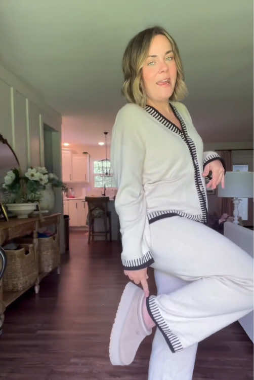 Embrace the comfort and relaxation in this sweater lounge set🍁🍁🍁 #FallFreshness #2pieceset #cardigantop #widelegpants #sweatertracksuit      