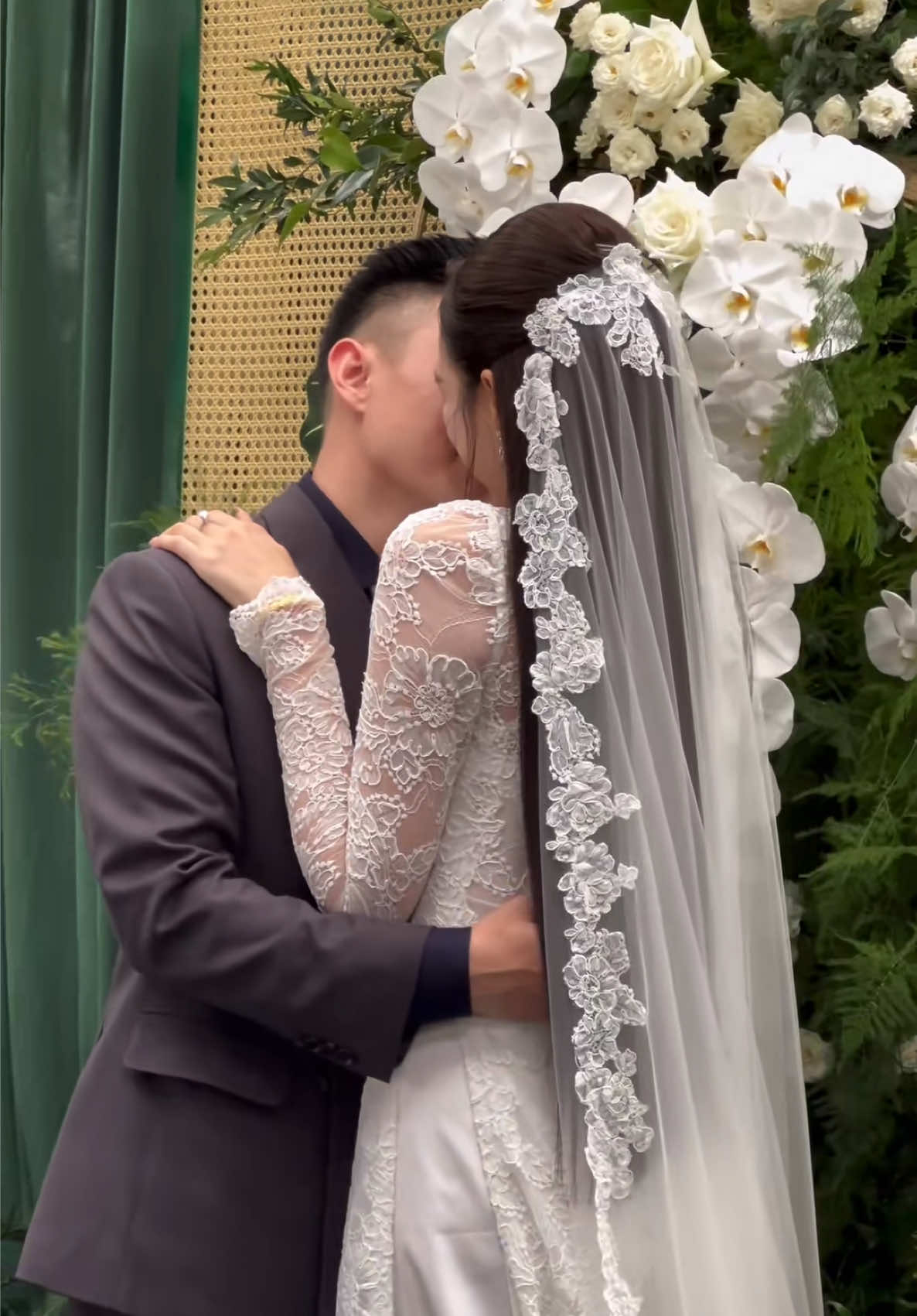 Chúc mừng anh vào khu tự trị Đỗ Hà 🤣 xỉu lun hạnh phúc quáa @Đỗ Thị Hà #dothiha #damcuoihoahaudothiha #vietvuong #fyp #xuhuong 