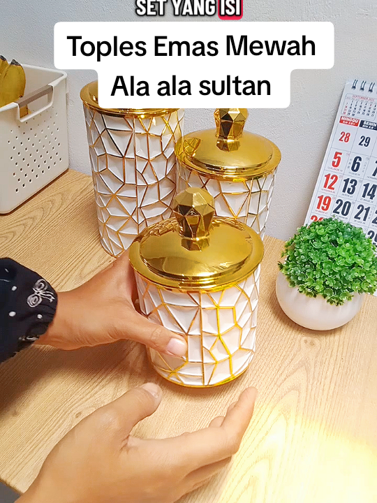 Toples Mewah Warna Emas Ala Sultan #topleslebaran #toplesmewah #toples #toplesaesthetic #diskontiktokshop 