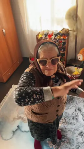 Instagram: deenisa_rus Vreau să faceți duet cu mine😎 #viral #foryou #viatalatara🥰❤🍃⚘🐇🐓🌡️ #comediecubuni @Liviu Guta 