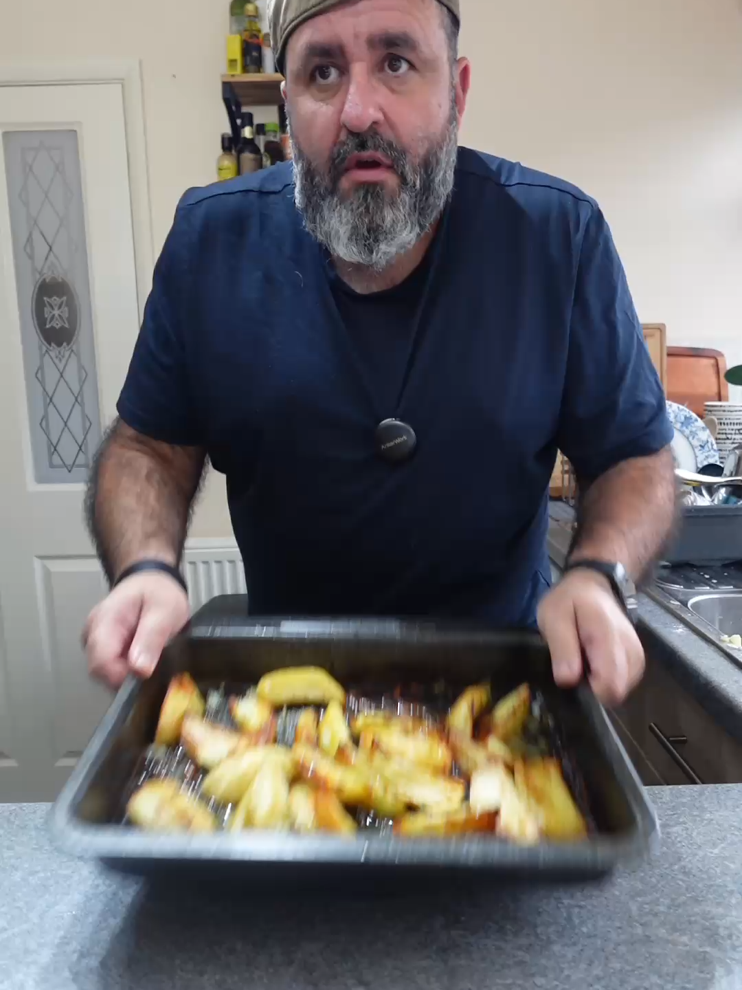 Asa cartofi nu ati mancat niciodata..Cartofi la cuptor cu oregano si lamaie👌🥰  #cartofilacuptor #cartofi #retete #retetesimple #reteterapide #barbosu #fyp