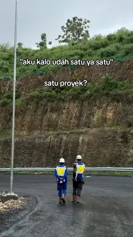 satu ya satu👷 #kuliproyek 