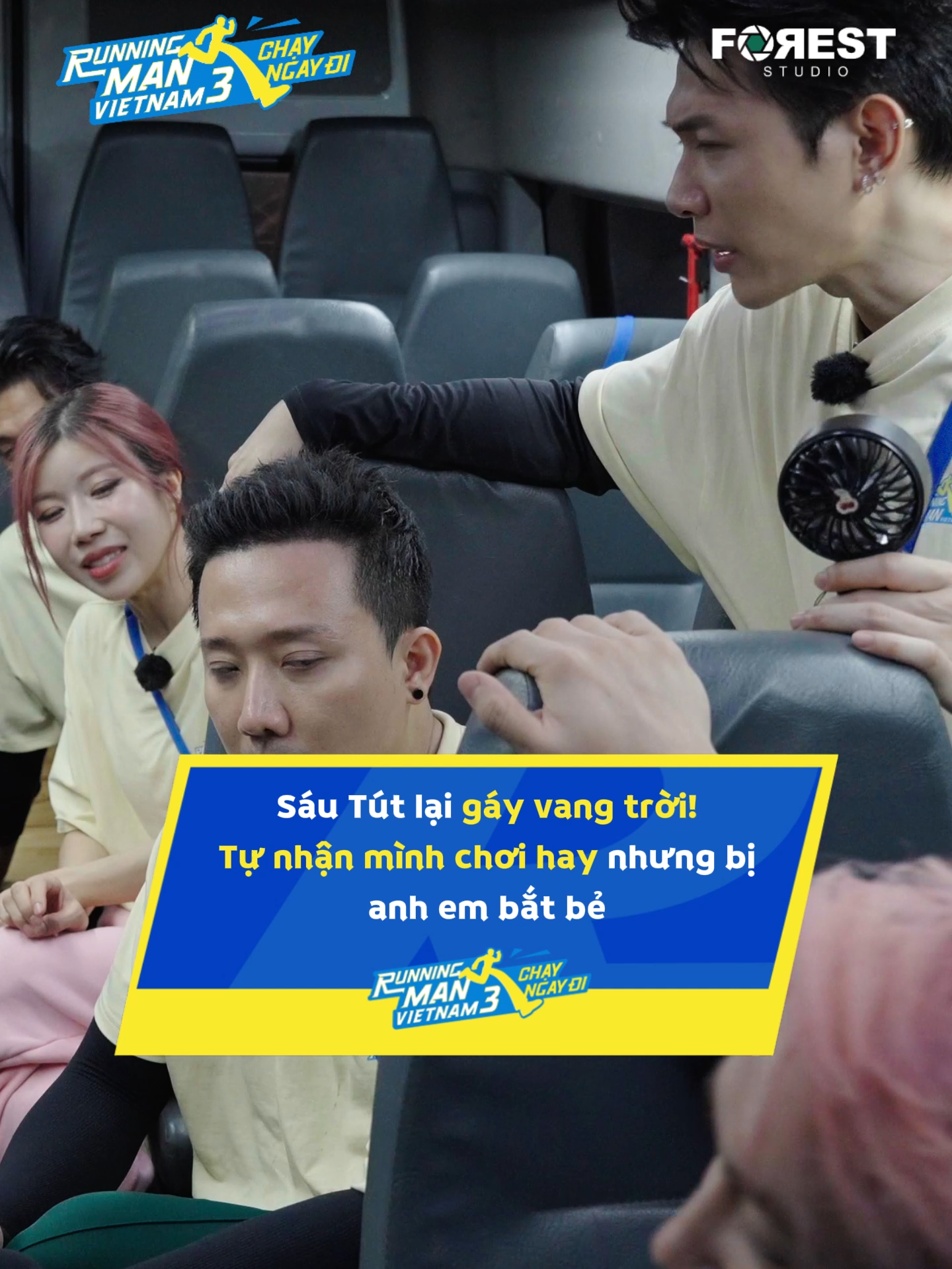 Thích cái cách ảnh nói ảnh chơi hay cực 📷 Tập 3 Running Man Vietnam mùa 3 - CHẠY NGAY ĐI phát sóng vào Thứ Bảy ngày 18/10/2025 lúc 19h30 trên kênh HTV7 và 19h45 trên hệ thống kênh FOREST STUDIO. Ⓒ Running Man Vietnam Season 3 - Bản quyền thuộc Forest Studio. #runningmanvietnam #RunningManVietnamSeason3 #chayngaydi #ForestStudio #TranThanh #NinhDuongLanNgoc #LienBinhPhat #quangtuan #anhtuatus #QuangTrung #quanap #LeNhan #trangphap #jsol #chinsu #tuongotchinsu #vanmonngonbungvi #bunglenvantiecvui #NuocmamcacomNamNgu #NuocmamNamNgu #CoNamNguthemhanhphuc #DownyVietnam #THOMMMMM #DookkiVietnam